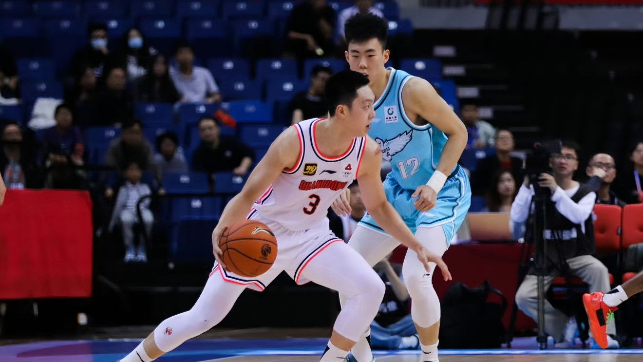 青岛队险胜广东队,张镇麟带队取胜 青岛队险胜广东队,张镇麟带队取胜