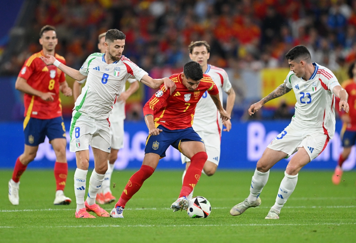 西班牙横扫克罗地亚,加维点燃赛场 西班牙横扫克罗地亚,加维点燃赛场