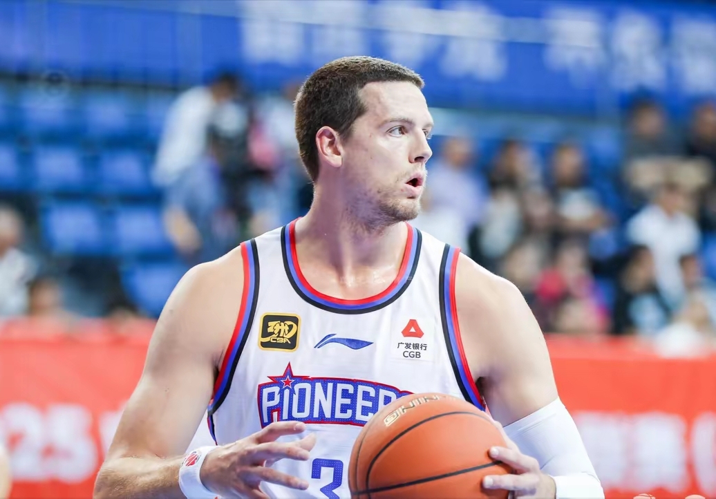 泰国队完胜法国队，辛杜状态火热