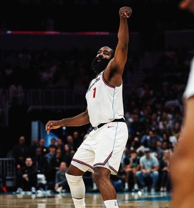 江苏队逆转浙江队，哈登刷新纪录