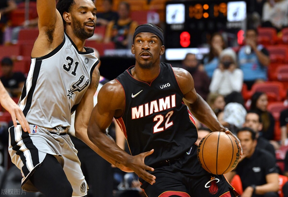 灰熊险胜马刺，武切维奇点燃赛场