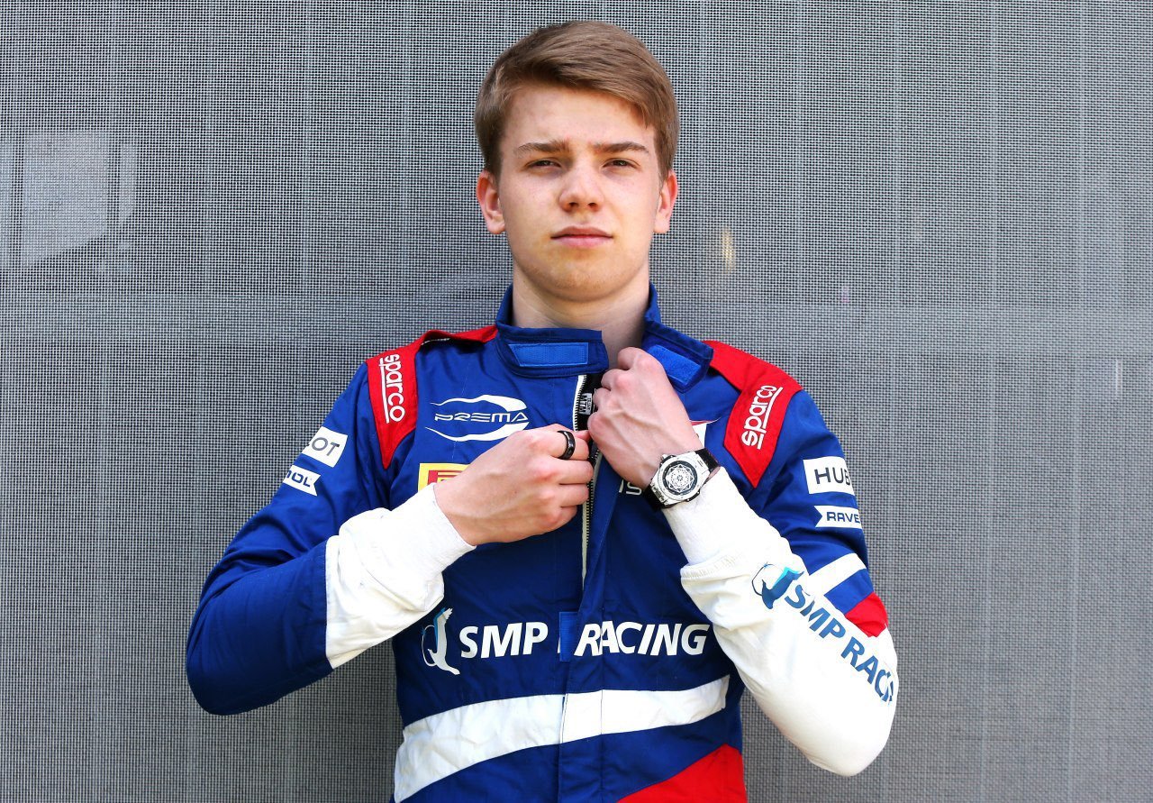 雷诺车队绝杀哈斯车队，佩雷兹扛起全队