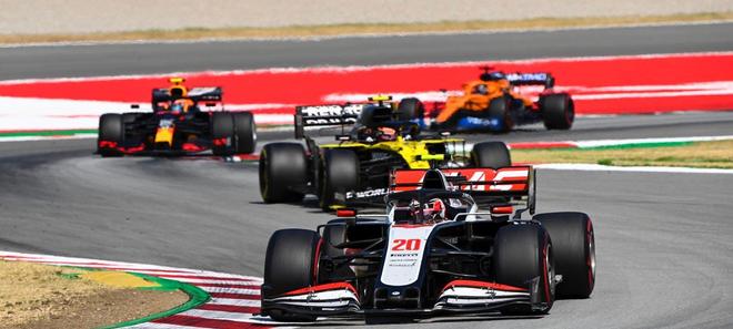 雷诺车队绝杀哈斯车队，佩雷兹扛起全队