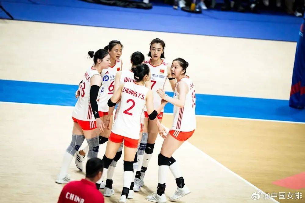 球队在最新比赛中取得连胜创造佳绩 球队在最新比赛中取得连胜创造佳绩