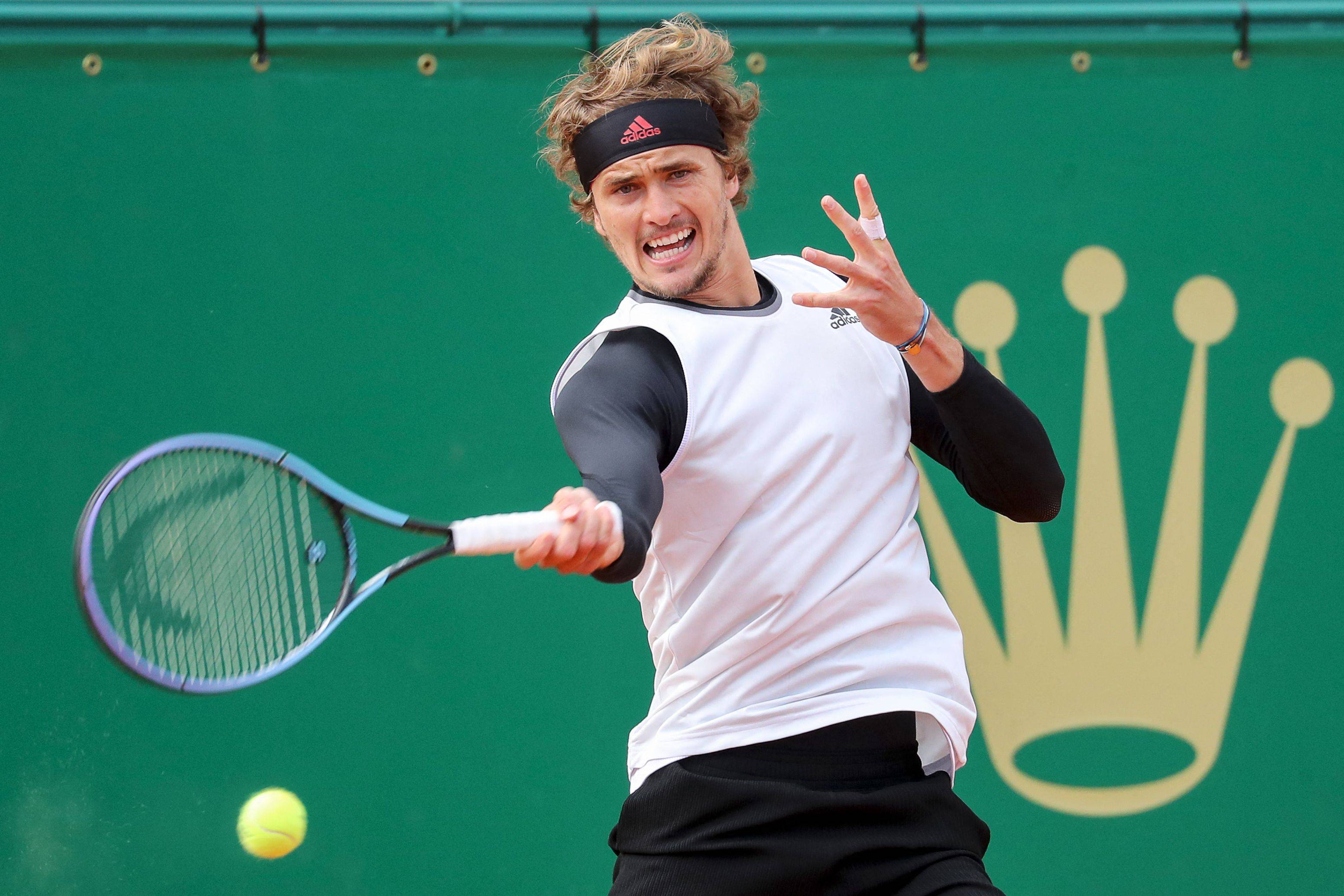 欧洲网球队逆转德国网球队，兹维列夫完成帽子戏法