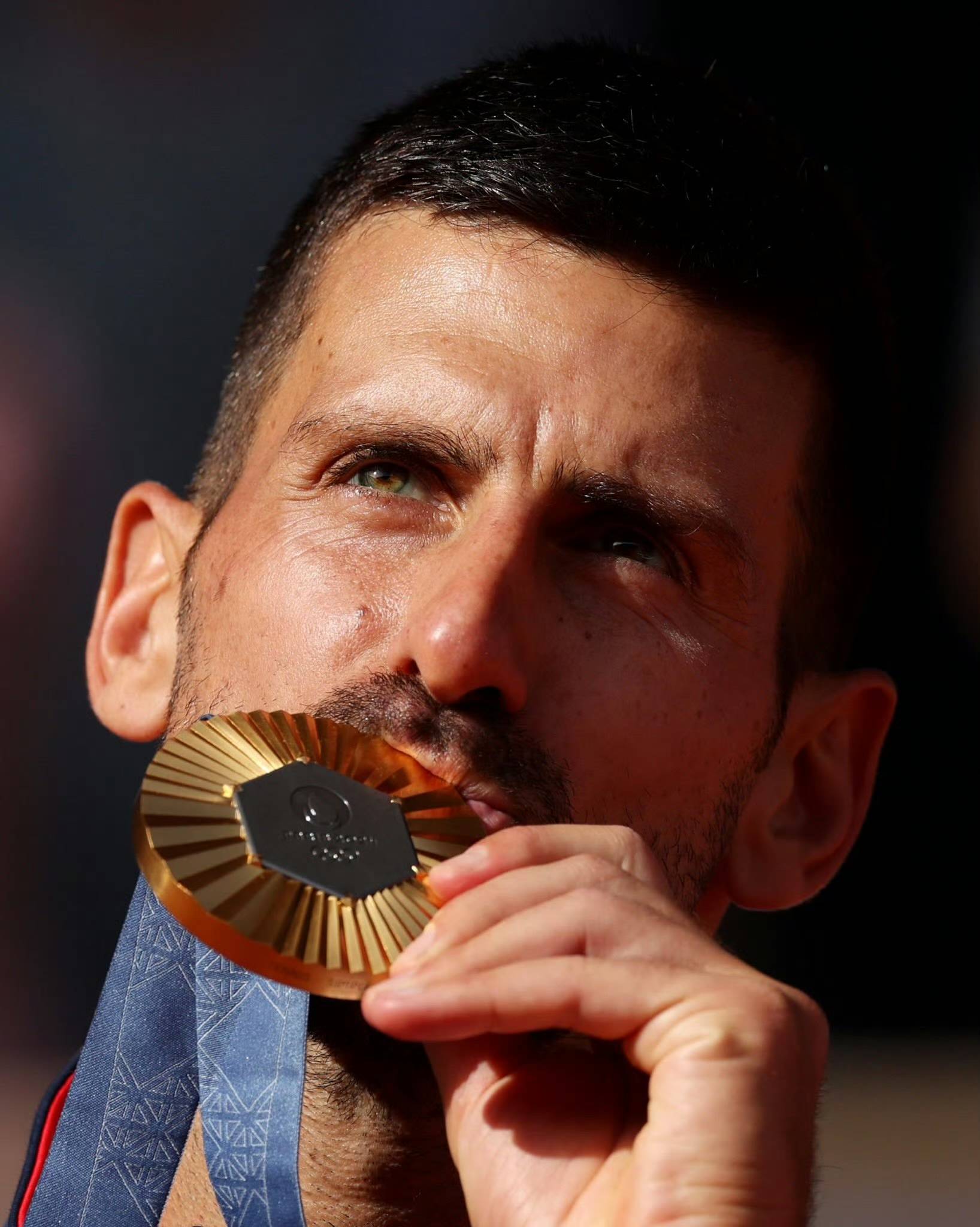 法网险胜联合杯，德约科维奇刷新纪录