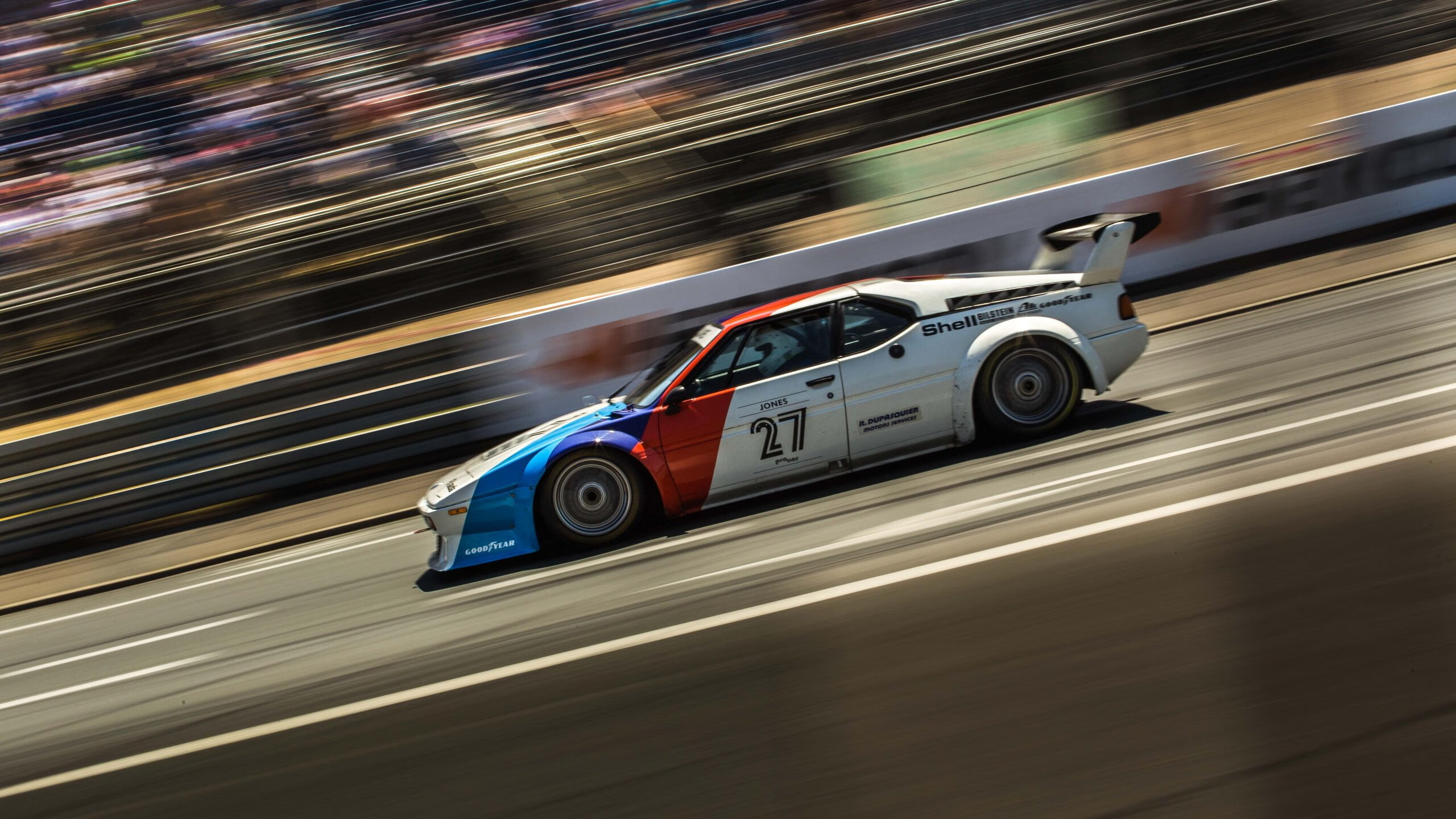 绿茵场与篮球馆的双重奏，当英超争冠战遇见勇士的一波流