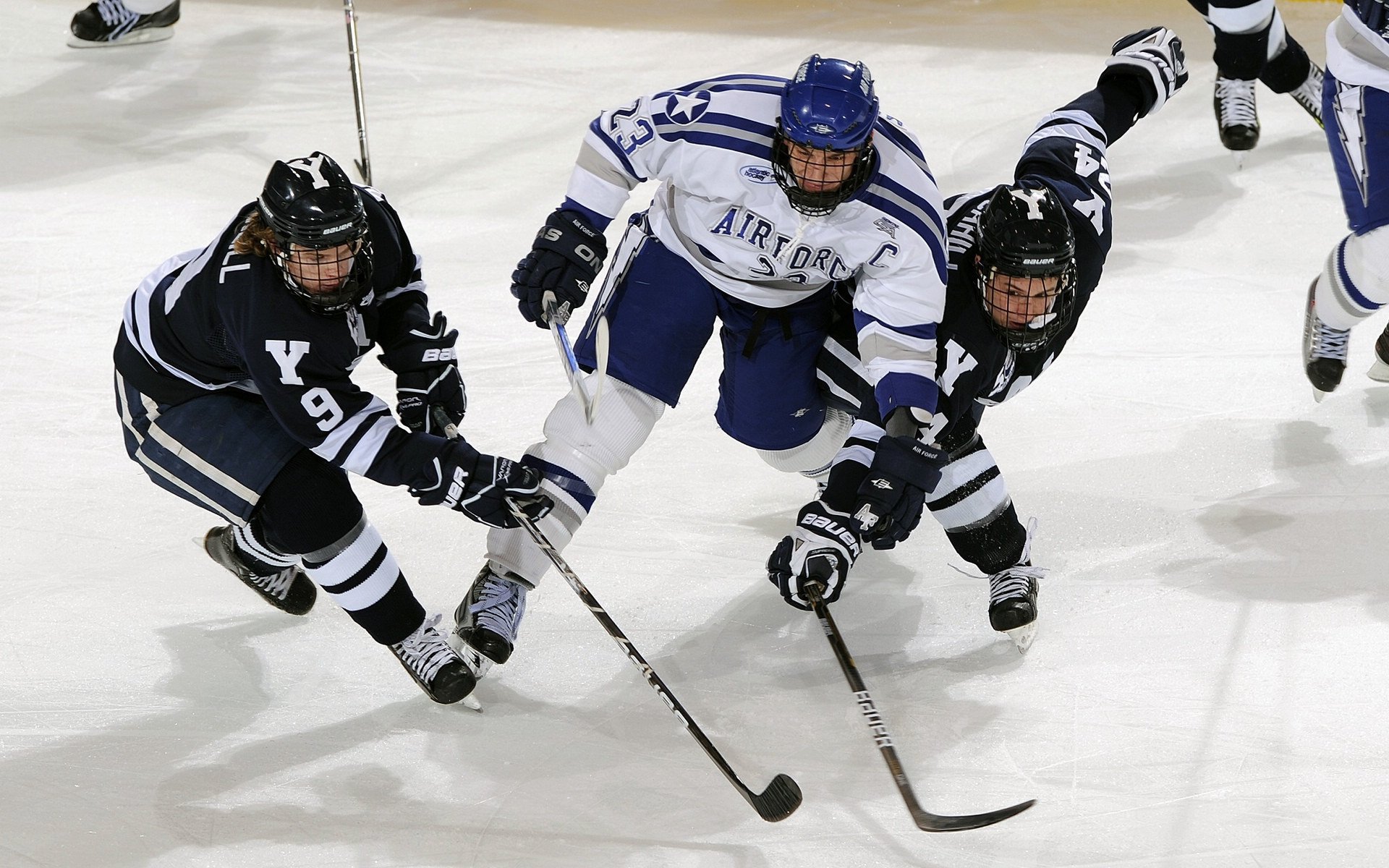 努涅斯关键制胜，伊朗火力压制突尼斯，亚洲足球的战术觉醒